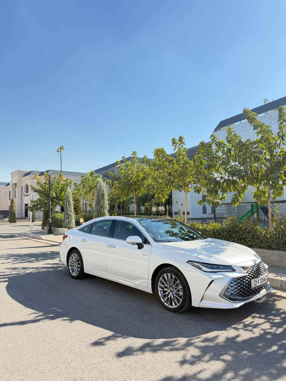 toyota Avalaon HEV 2025سینی 
 فول فول مواصفات XLE 
🔹سەقف شوشە سابت وەکوکڕاون نابێتەوە  
🔹کوشن چلدوڕەنگ قەیسی بیلاد 
🔹کوشن ساردوگەرم 
🔹کوشن کارەبایی 
🔹ئاوێنە شەفت وئیشارەت 
🔹لایت پێشو پشت لید
🔹لایت سێ حەدەسە
🔹پێشوپشت حەساس 
🔹ڕاداری پێشو خەتی چادە 
🔹داتاشۆ 
🔹تبرید لمسو مرکزی
🔹برێک بصمە
🔹ئۆتۆهۆڵد 
🔹کامێرا360
🔹تعدیل سورعە
دنیایەک مواصەفاتی تر....
سەیارەکە قەپات مواصەفاتە بێ سبوغو تەعدیل هیچ هیچی نیە هەمو شت بەشەرت 
سەیارەکە ڕەقەمەو چاهیزە هەمو سێرڤزەکانی لەشەریکەی چیهان کراوە زۆر بەخزمەتە ڕەقەم هەولێرەو لەهەولێرە بەناوی خۆمانەوەیە 
25هەزار ڕۆشتوە 
سەنەوی تا 2030یە 
هەزەی 2027مانگی 10بەسەر دەچێت 
داوای 330وەرەقەی لێدەکەینو مەچالێکی برایانەی تێدایە  تکایەئەگەر سحری نازانیو موشتەری نی بێزارمان مەکە 
ژمارەی مۆبایل *********** أربيل, العراق
