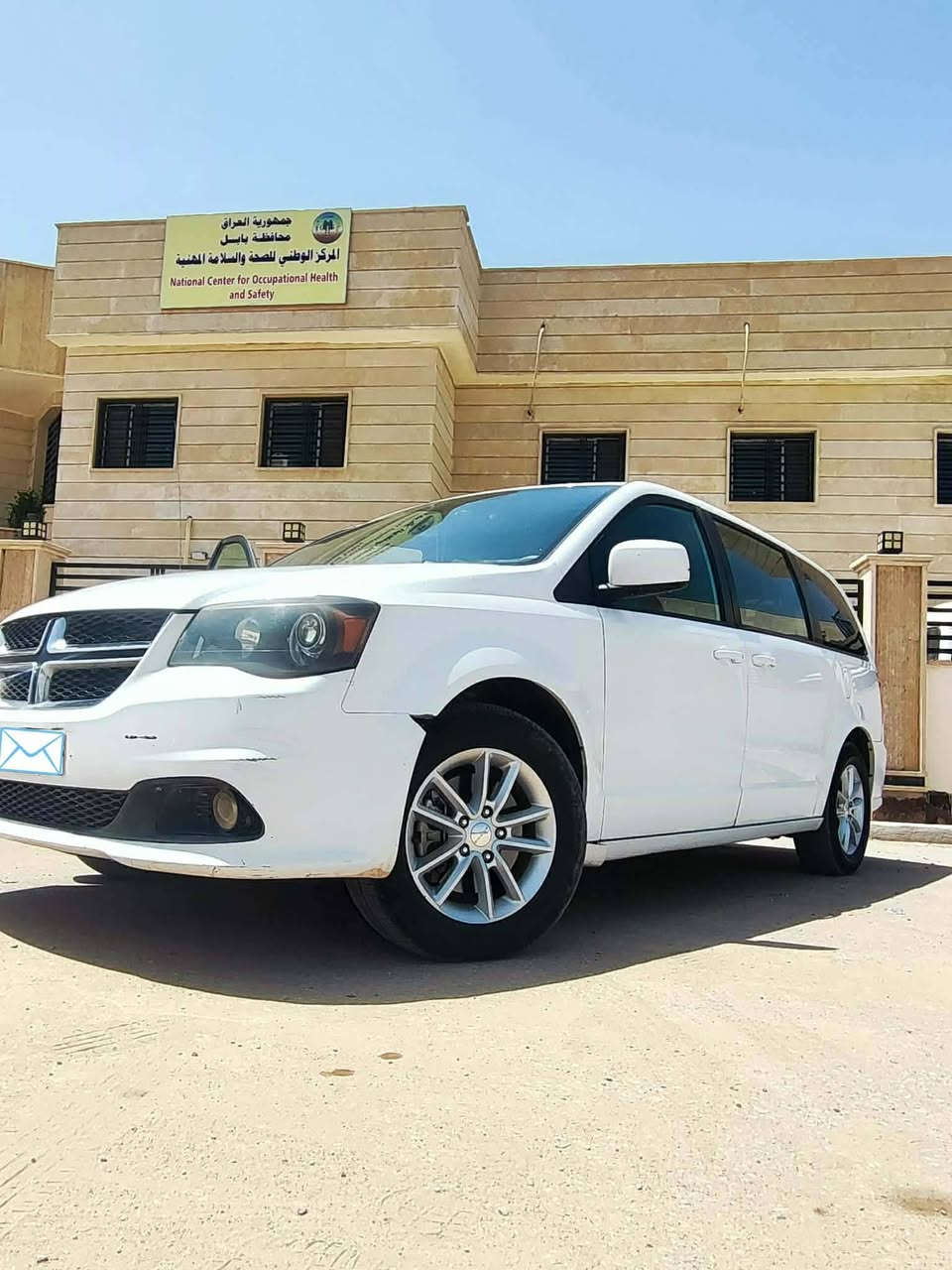 السلام عليكم دوج كرفان للبيع موديل 2018 رقم بابل بأسمي تحويل مباشر حادث بنيد +جاملغ يمنه جام سته كهرباء ابواب +جنطه ميكانيك سعر 150 الاستفسار على الرقم ***********
