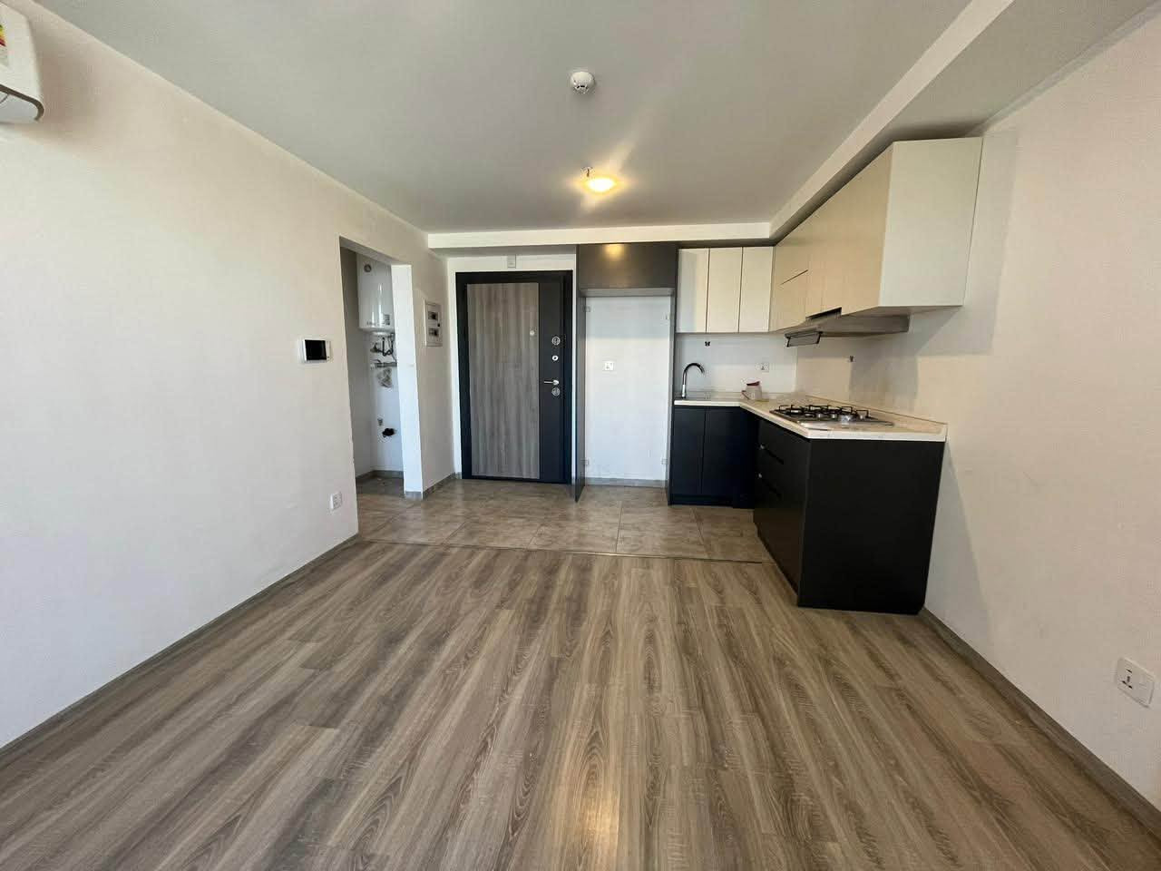 🏠 شقة سكنية للبيع

📐 المساحة: 73م²
🛏️ غرفة نوم + صالة
🏢 مجمع لايف تاور
📍 الموقع: 32 بارك – طريق الموصل
🌆 واجهة الشقة على إمباير

📞 للمزيد من المعلومات والتفاصيل:
***********
***********
***********

✨ فرصة سكنية مميزة بموقع حيوي 
————————————————————————

🏠 شوقەیەکی نیشتەجێبوون بۆ فرۆشتن

📐 ڕووبەر: ٧٣م²
🛏️ یەک ژووری نووستن + هۆڵ
🏢 کۆمپاوندی لایڤ تاوەر
📍 شوێن: ٣٢ پارک – ڕێگای موسڵ
🌆 ڕووی شوقەکە بەرەو ئیمپایەرە

📞 بۆ زانیاری زیاتر:

***********

***********

***********

#عقارات #اربيل # اكسبلور # مشاعدات
