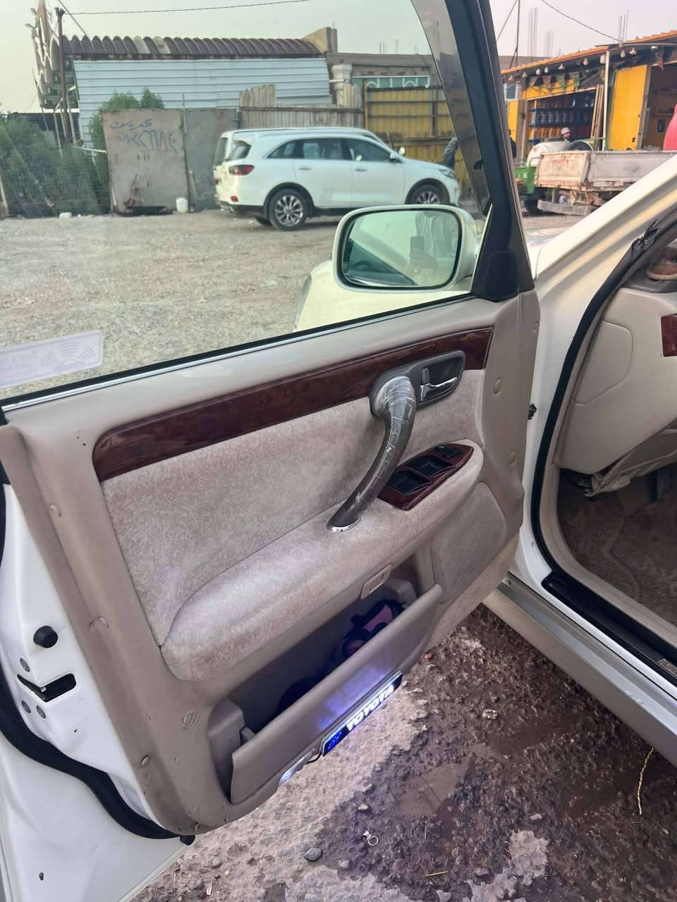 اكراون • ٢٠٠١ • نجف عباسية