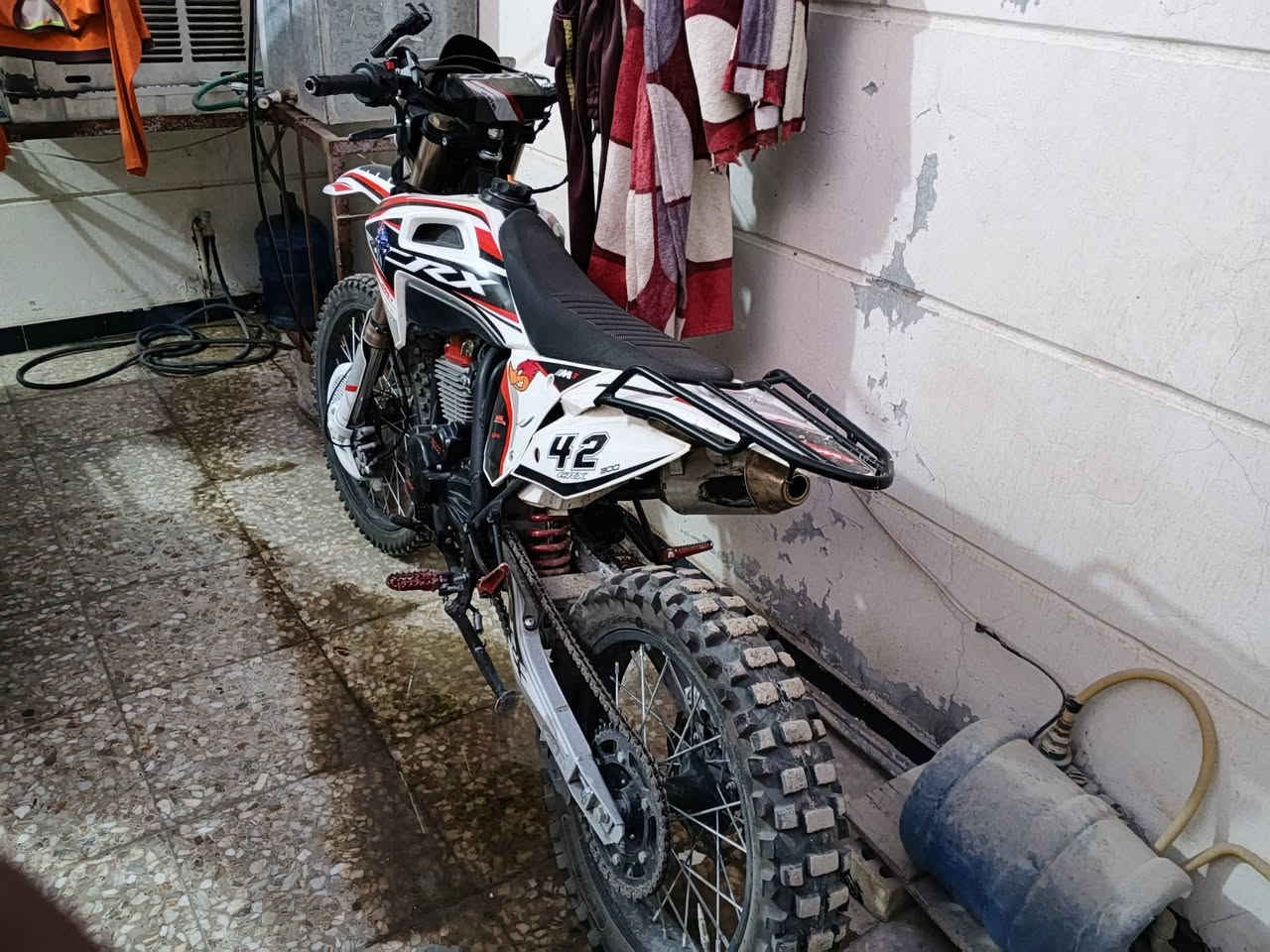 سلام عليكم قفاز crx 2025 محرك350 cc الدراجه يردالهه ترتيب بيهه ملاحضات حيل بسيطه ماشيه 2300 بعدهه زيرو المحرك مكفول من الفتح ولتنقيص اوراق الدراجه كامله السعر مليون و500 وبيهه مجال للشراي رجاءً لحد يكسر بل سعر ولمو شراي لا يتعبني اخوان مكاني بغداد البياع
***********
