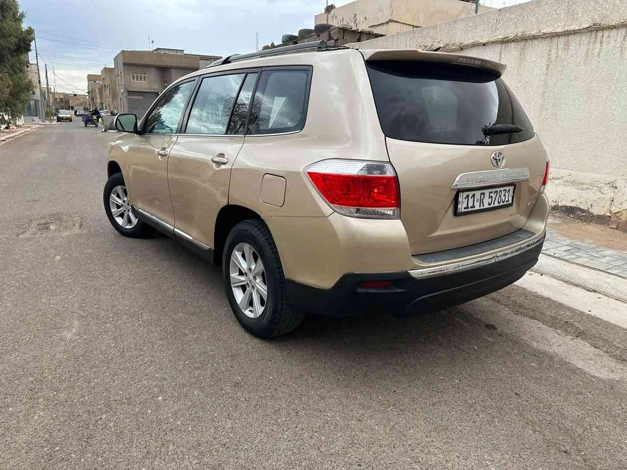 تيوتا هايلاندر ٢٠١١
صبغ جاملع وباب بدون دواخل فقط

رقم بغداد 

٦سلندر 

فور ويل 

مكينه وكير مكفولات بلاديه

غرفه سياره ع وضع شركه 

تخم تاير جديد اصلي  

ماشيه ١٦٠ الف

سعر ١٥٠ ورقه 

مكان سياره /كربلاء حي التحدي 

واتساب /***********
