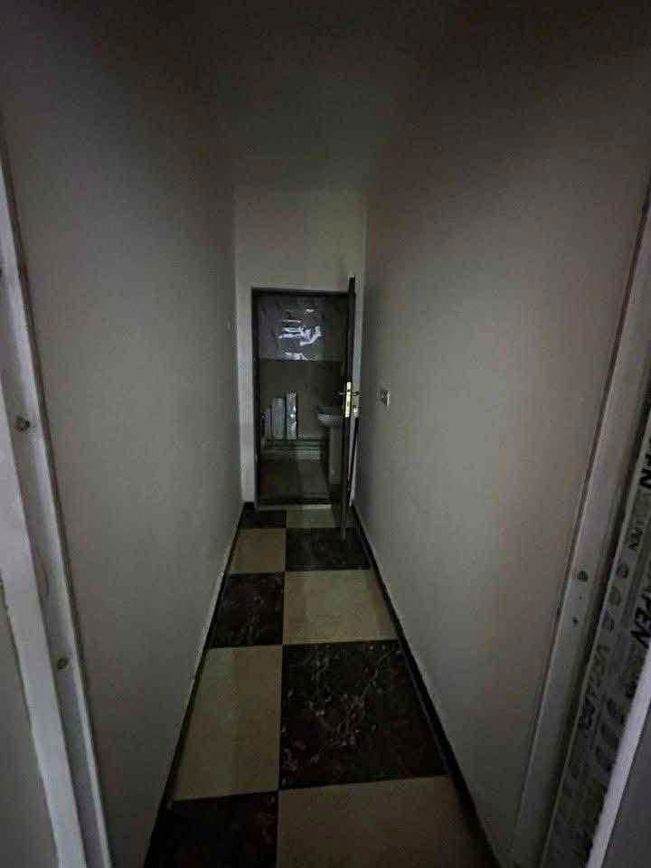 🏡 للإيجار في السيدية 🏡
📍 الموقع: السيدية – مربع جامع شاكر عبود

🏠 المساحة: 110 م²

🛏️ 3 غرف نوم

🛋️ صالة

🍽️ مطبخ

🚿 خدمات متكاملة

✨ البيت نظيف جدًا وجاهز للسكن.

💰 بدل الإيجار: مليون

للاسـتفسـار الاتـصال علـى الارقـام التـاليه  او زيـاره مكـتب عبدالله الرفيـعي السيـديه_شارع الضـباط_ مقابل مجـمع لحـوم جويـلي 

#مكتب-عبدالله-الرفيعي

***********

***********

***********

━━━━━━━━━━━━━━━

#بيت #عقارات #منزل #بيع #وساطة_عقارية

#شركة #سيدية #بغداد #عراق

#عقارات_السيدية

#عقارات_الكرخ #ايجار_تجاري

#بنايات_سكنية

#عقارات_القادسية #عقارات_اليرموك #عقارات_المنصور

#عقارات_الحارثية #عقارات_الكاظمية #عقارات_الاعظمية

#عقارات_العطيفية #عقارات_حي_الجامعة
