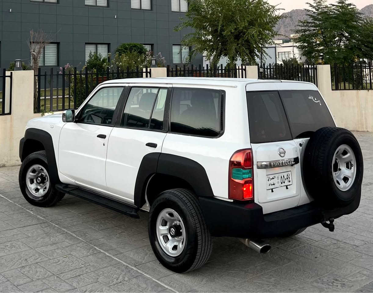 ‎بسم الله الرحمن الرحيم(***********)
Nissan Patrol Safari 2008
نیسان پاتڕۆڵ سەفاری مەکینە 4800 تۆماتیک
دیفلوکە جام کارەبایی ئاوێنە کارەبایی ABS شاشە و کامیرا
سەیارەکە مزایدەیە و کتاب مزایدەی لەگەڵە اصلی
سەیارەکە هی مروور بووە لەسەر ساغی پەمپ کراوە
بێ مەحجون کاری و دەحم و لێدران هیچی نییە
بەتانە و شانسی تەقیوی و درزی نییە زۆر تازەیە
تەقە و ڕەقەی نییە هەیکەلی نموونەیە هیچ مەسرەفی نیە
غازێکی ئیتاڵی ئەسڵم بۆی بەستووە ئالیار کارەبایی
گێڕ و مەکینەی بەشەرت بێ بوخار و دوکەڵ و سەرف
اکسل و دەبڵ اکسل کارەبایی گێچەکان و هەمووی بەشەرت
ئاڕمێکی پلاستیک دهوکی لەگەڵە بەڕەقەمی اسڵیەوە بەس بەشەرت نایدەم وەک هەدیە وەرم گرتووە ئاواش ئەیدەم
تکایە هەموو شتێک نوسراوە مشتەری نیت بێزارمان مەکە
سعری ٨٥ گەڵایە و مەجالێکیشی هەیە شوێن ڕانیە
*********** ڤایبەر و واتسئاپی لەسەرە رانية, السليمانية
