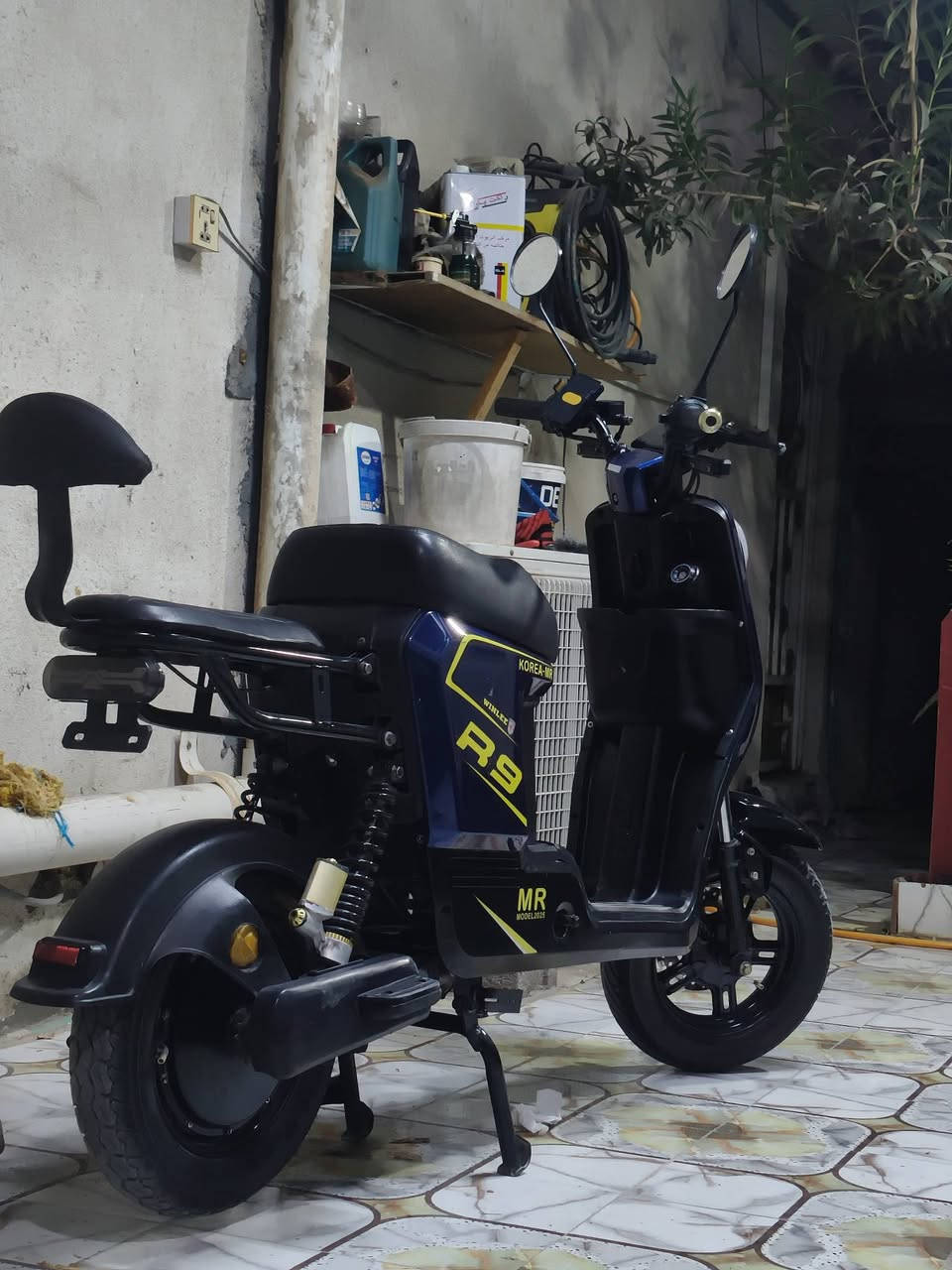 دراجة R9  2025 كورية ام أر  
بطاريات 36 امبير عدد 5
ملف 1200 نحاس 
مكان البصره 
السعر 325الف
رقم ***********
