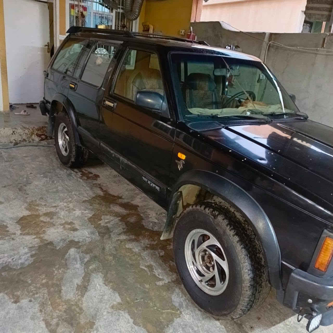 GMC JIMMY بلايزر - سيارة جبارة 🔥
جي ام سي جيمي / شيفروليت بلايزر 
موديل 92 - لون اسود - 4 ابواب
محرك 6 سلندر  - اقتصادية وقوية
كير اوتوماتيك - دفع رباعي 4x4
تبريد - جام كهرباء - قفل مركزي 
حمالة سقف - كشافات امامية
كربون بنزين 
السيارة مال بيت، مثل ما موضحة بالصور، نضافة حلوة و جاهزة.

السعر: اتصل و ما نقصر
المكان: الموصل

للاستفسار الاتصال ***********
‏‪***********‬‏

الشراي يتدلل - و حياكم الله.
خاص غير موجود خبر
