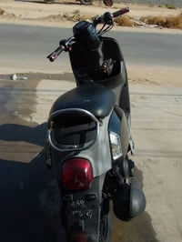 بوليس • 2008 • مكفولة