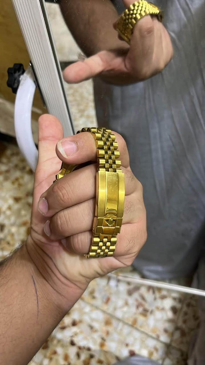 ساعه ROLEX ساعه وتر بروف مكينه اوتماتيك رنك دوار اضائه لمينوس ليليه الساعه سير مختم فول ختومات 
مكاني بغداد بلديات تقاطع الكهرباء 
تواصل فقط واتساب 
***********
