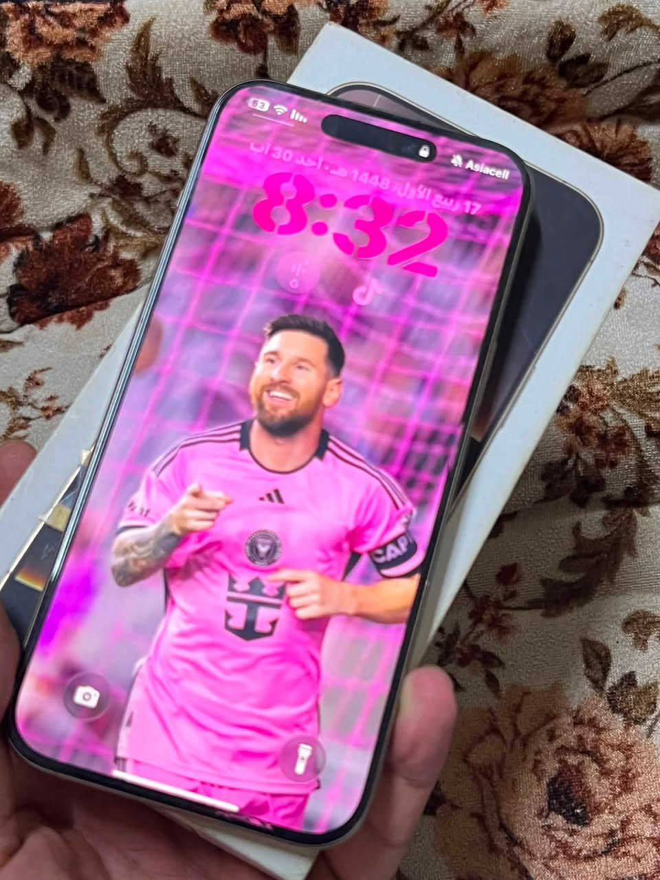 16 Pro Max 
بطارية 90 
ذاكرة 256 
جهاز نضيف برغي مامفتوح 
كامل ملحقات 
السعر 1350 
الاتصال ***********
