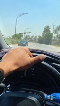 اي واحد يحتاج خط من مجمع بوابة العراق موجود وسياره حديثه وعندي موافقة ...