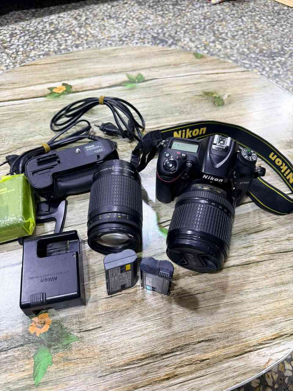 نيكون D7100 • عدسة 18-140 • عدسة 70-300