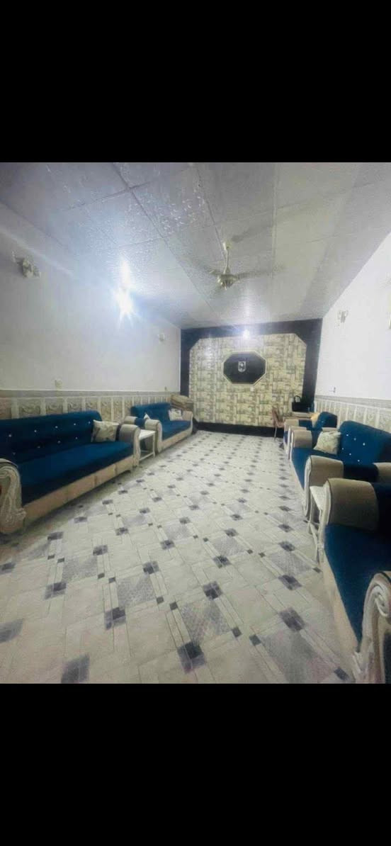بيت للبيع 🏠
العنوان:التقية الثالثة قرب مطعم بغداد 
طابو زراعي مشمول بالتطويب 
٢٠٠م (٤غرف نوم/٣حمامات/٢صالة/استقبال/مطبخ )
للاستفسار ***********

