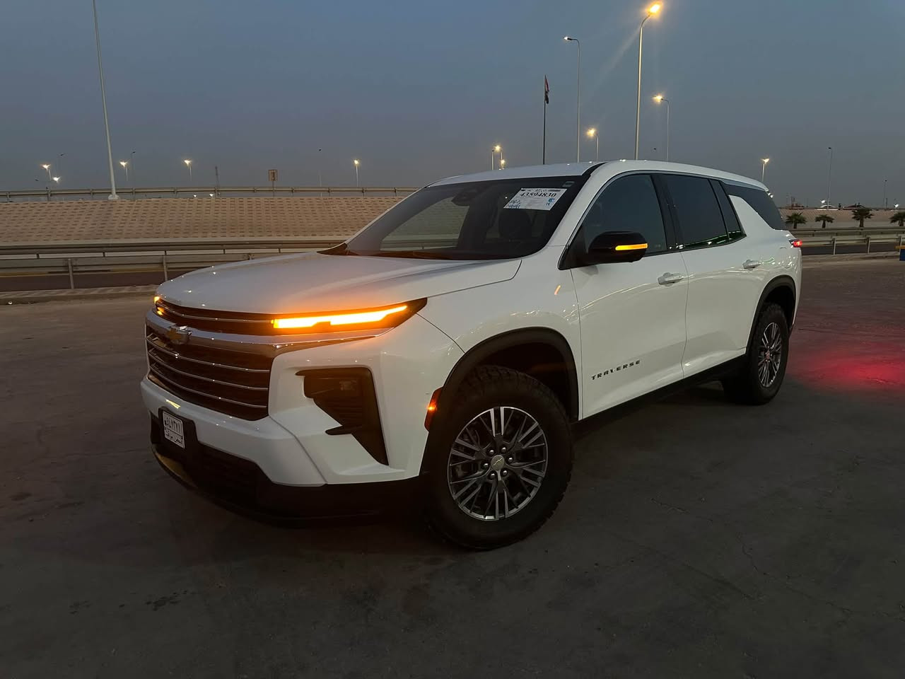 شوفرليت ترافلس 2024 الشكل الجديد
الفئة LS
5 كامرات 
حساس خلفي 
جنطة كهرباء
تحديد مسار 

داخله شهداء يعني رقم مجاني سنتين تتحول باسمك

السيارة موجوده بالبصرة ***********

الضرر // بسيط جدا صبغ ربع الباب 

1GNEREKS0RJ143603

السعر 285 ورقة
