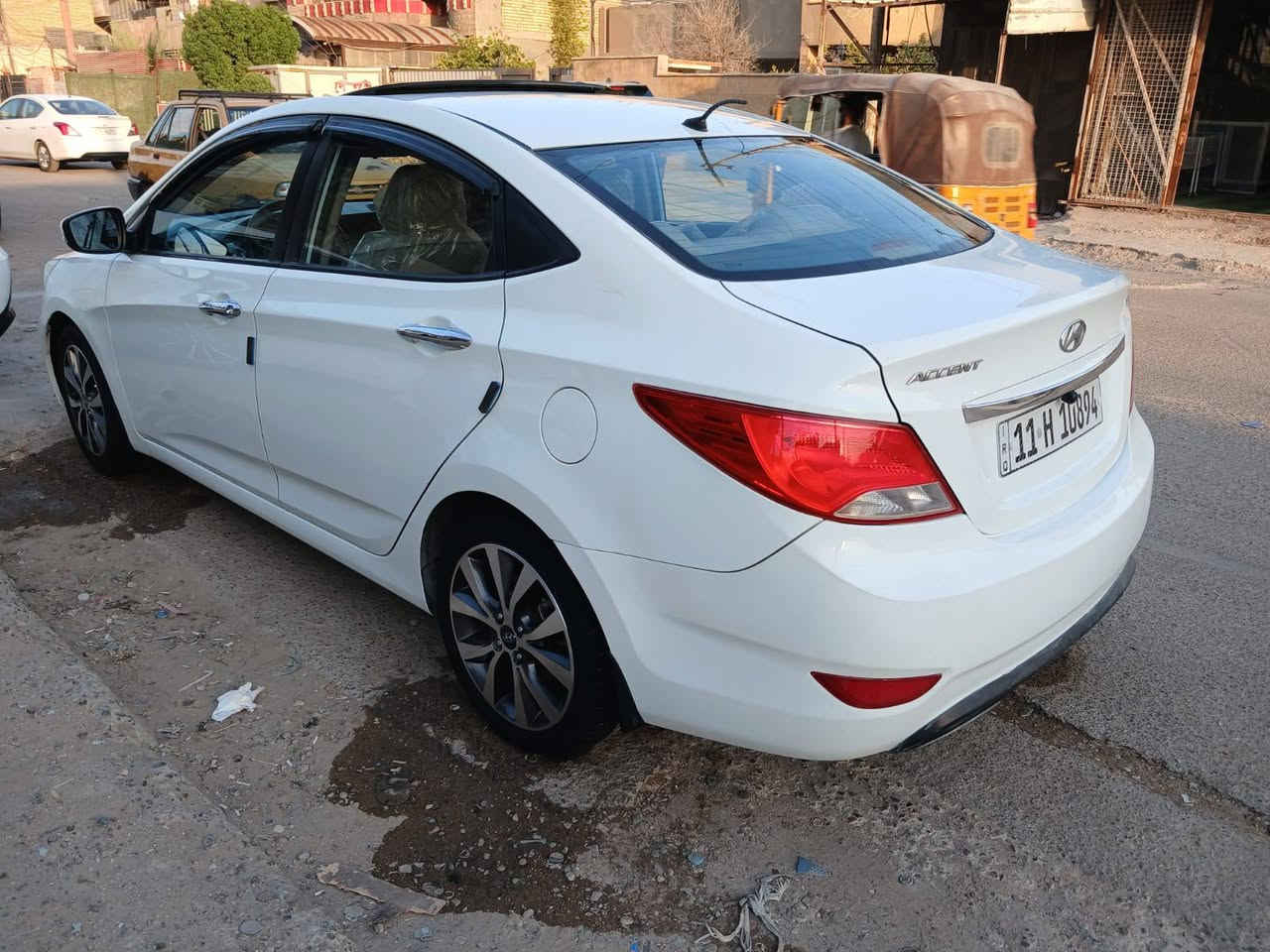 السلام عليكم 
اكسنت موديل ١٦
فول مواصفات فتحه سقف 
محرك ١٦٠٠
السعر ١١٠
بدون ضبغ سونار موجود بل منشور 
هذا رقم صاحب السيارة مكانك بغداد 
***********
