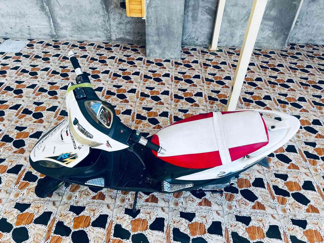 السلام عليكم اخوان ماكس عدله للبيع بوشه 55 شغاله و تمشي مابيهه اي عيب كهربائيات شغاله كلهن هندر ميشتغل سلف تشتغل كابريتر جديده شديتهه الاصليه نضافه مأكلك نضيفه حيل تجي و تشوف بعينك رايدهه ب500 وبيه مجال الاستفسار *********** خابرني او راسلني وبيك خير ودلل
