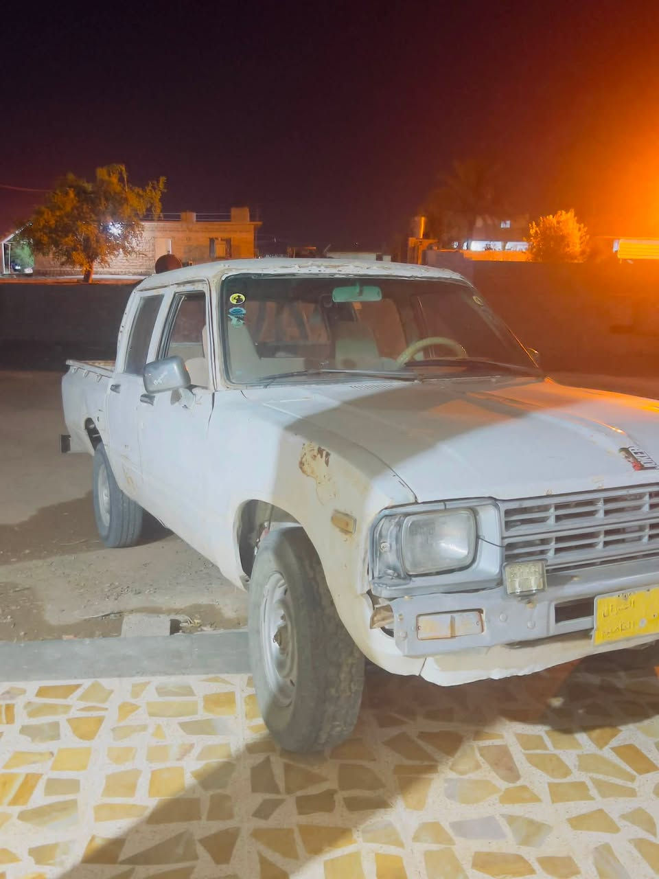 السلام عليكم بيع مستعجل…
للبيع بيكم موديل 82 كير محرك شرط 
مكاني تكريت العلم ..
للاستفسار: *********** ☎️
