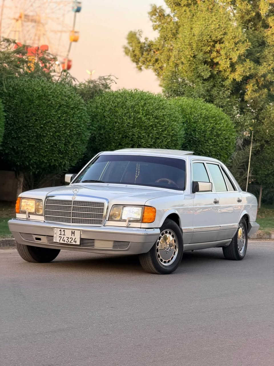 فقط للبيع.💪W126🧿300se 🇩🇪 وارد يابان اصيل 🔥💥🔥
، فخر الصناعة الألمانية . Top Germany 🇩🇪 
                                  
فخامه للبيع  واحد من أجدد رئاسي 
حجم (300se) فول مواصفات باب  قصير بلادي لون  أبيض وارد يابان موديل1988بلادي رقم بغداد انگليزي.
1-كروز سرعة.
2-دبل هورن دبل فیتبمب. 
3-أريل كهرباء. 
4-سلايت طكتين .
5-برده كهرباء.
6-كشنات كهرباء و هيتر.
7-دركة ستيرن أرباك و كهرباء. 
8-جام بيبان 4كهرباء .
9-غرفة مخمل احمر و صاجات مشطب بلاد.
10-فخامه ماشيه128 حقيقي 
حقيقي 🔥 بشرط.
11- مسجل و راديو شرکە مرسیدس- بینز .
13-اثنين سيوجات شركه ويا جلد سويج شركة بلادي
 مواصفات فخامه باقي على وضع شركه ألان سياره فقط للبيع .

ملاحضه سياره معمره بدون قطره معجون بدون سمكره بس صبغ تعمير 

مكان سياره بغداد حي الجامعه 

السعر 98 وبيها مجال 

***********
