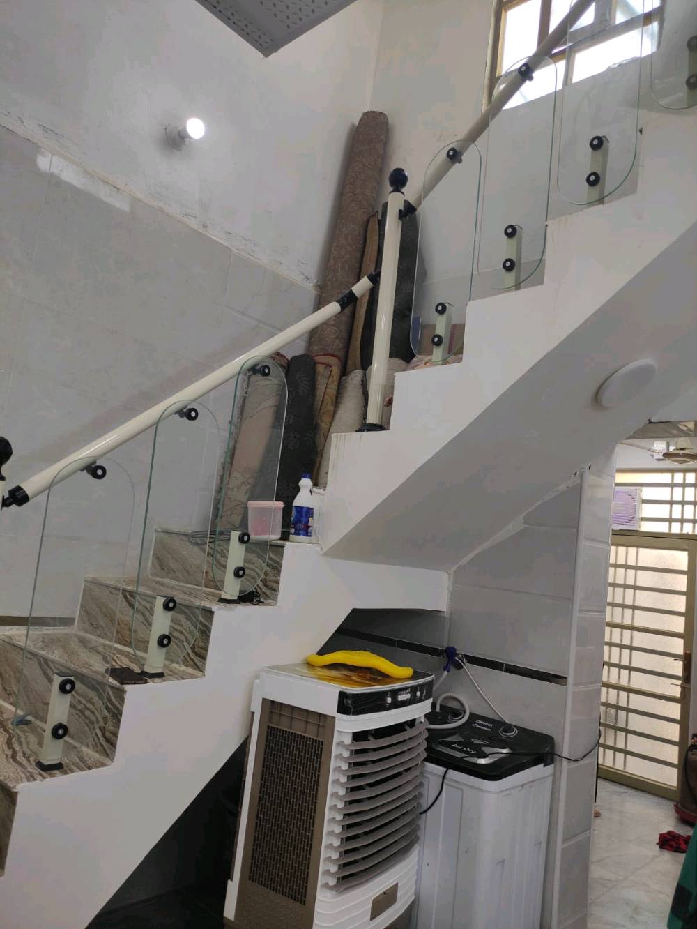 دار للبيع 100متر زراعي نيسان سكلة الكرعاوي وره مولدت صدام شارع 10متر غرفتين وصاله وستقبال مطبخ وتخاريج البناء طابوق الأساس وسقف صب شركه الستفسار راسلني