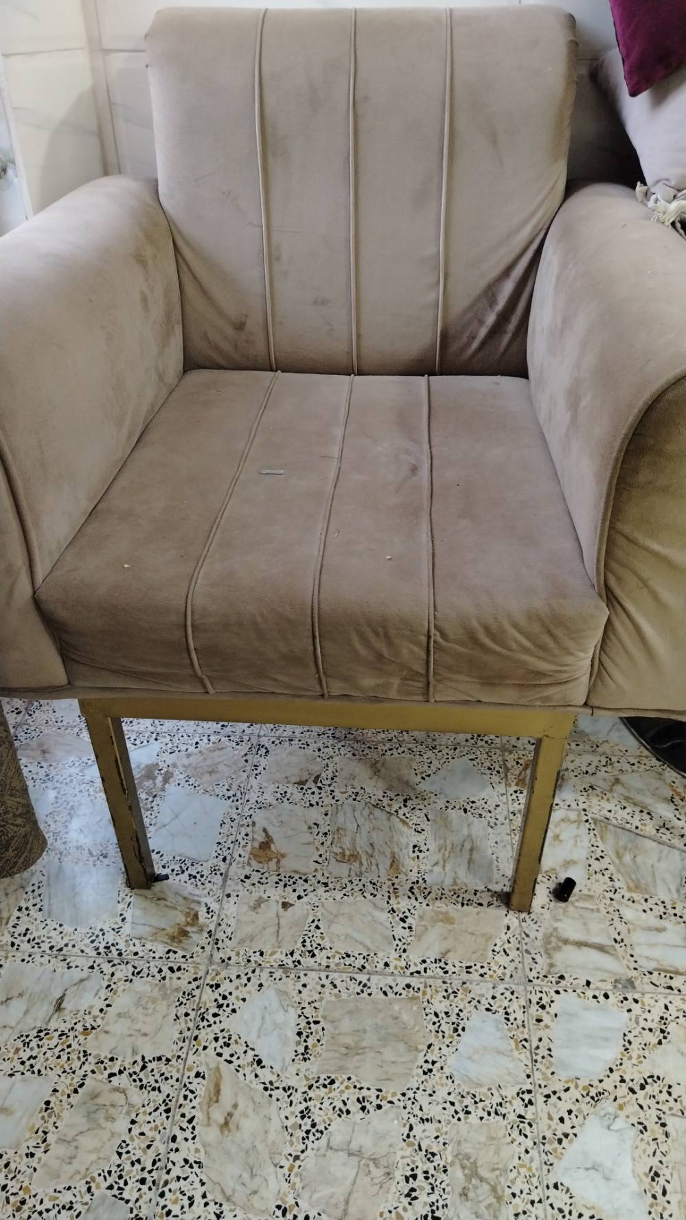 طقم صالون نسائي • نظيف جداً • بغداد الشعب