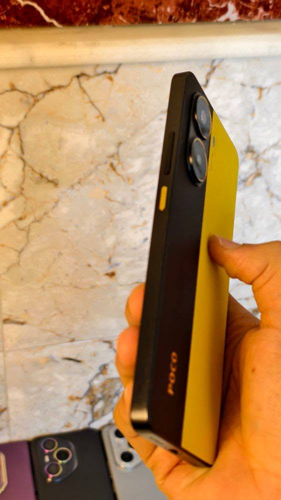 بوكو x7pro
ذاكرة 256 رام 12+12
ملحقات كامله
 بطارية 97 
مكاني نجف توصيل موجود 
*********** واتس اب
