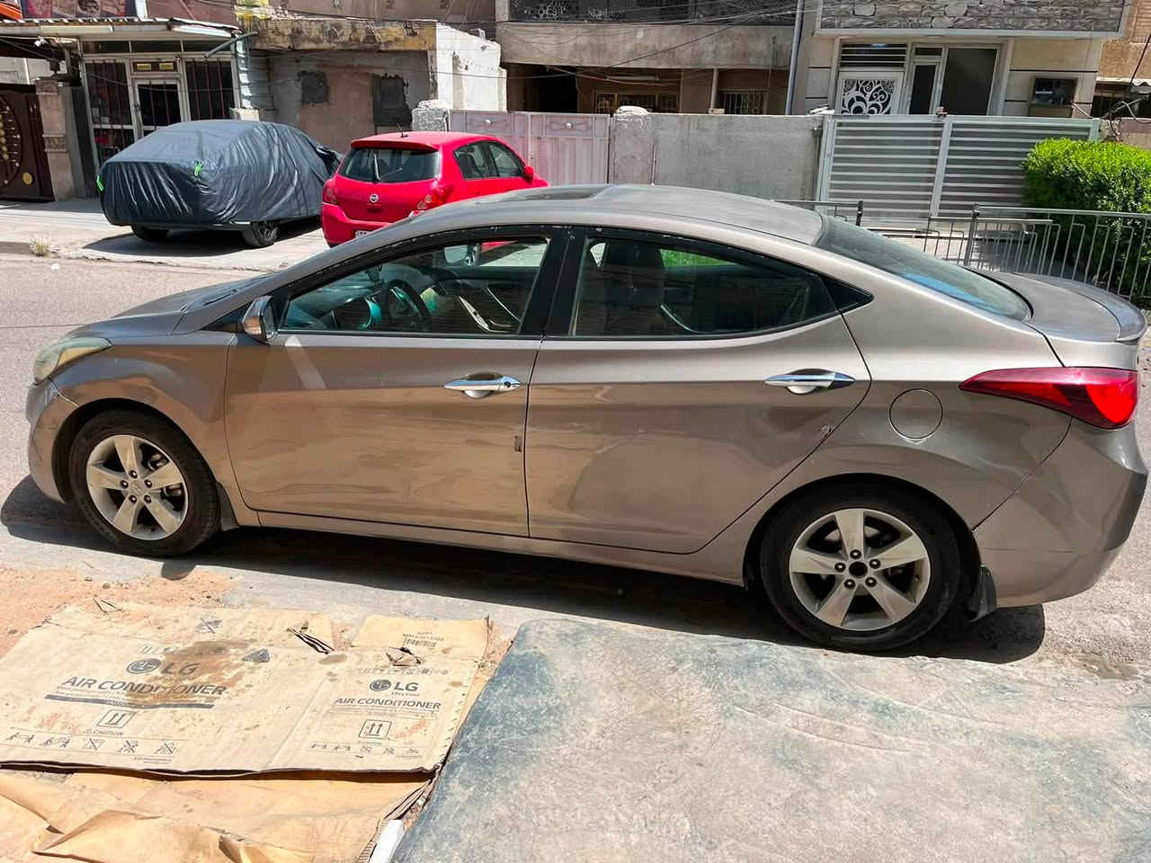 النترا 2012 خليجي مكفولة ما بيها صبغ او تبديل فقط بارد وجراد بالقمارة واضح بالصور كير محرك بلادي ما مفتوح سيارة نظيفة تبريد شغال رقم بغداد انكليزي السيارة باسمي تحويل مباشر السيارة ماشية 230 الف
105بيه مجال للشراي ***********
المكان/ بغداد - حي العامل
