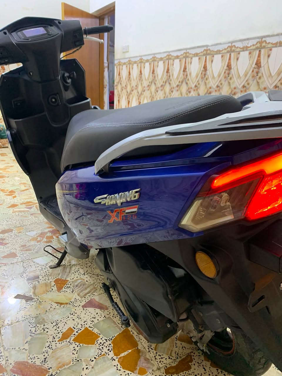 دراجة شننك 125XF
دراجة بعدها جديد قليل ماشية نضافة ونعومة تخبل شلعة ومعدل يخبلن تجي وتشوف دراجة تاخذها بس بانزين ودهن الله شاهد رايدها ب٧٥٠وبيها مجاال بصيط وسئل ع اسعارهن قبل متعلق 
اتصال ***********
