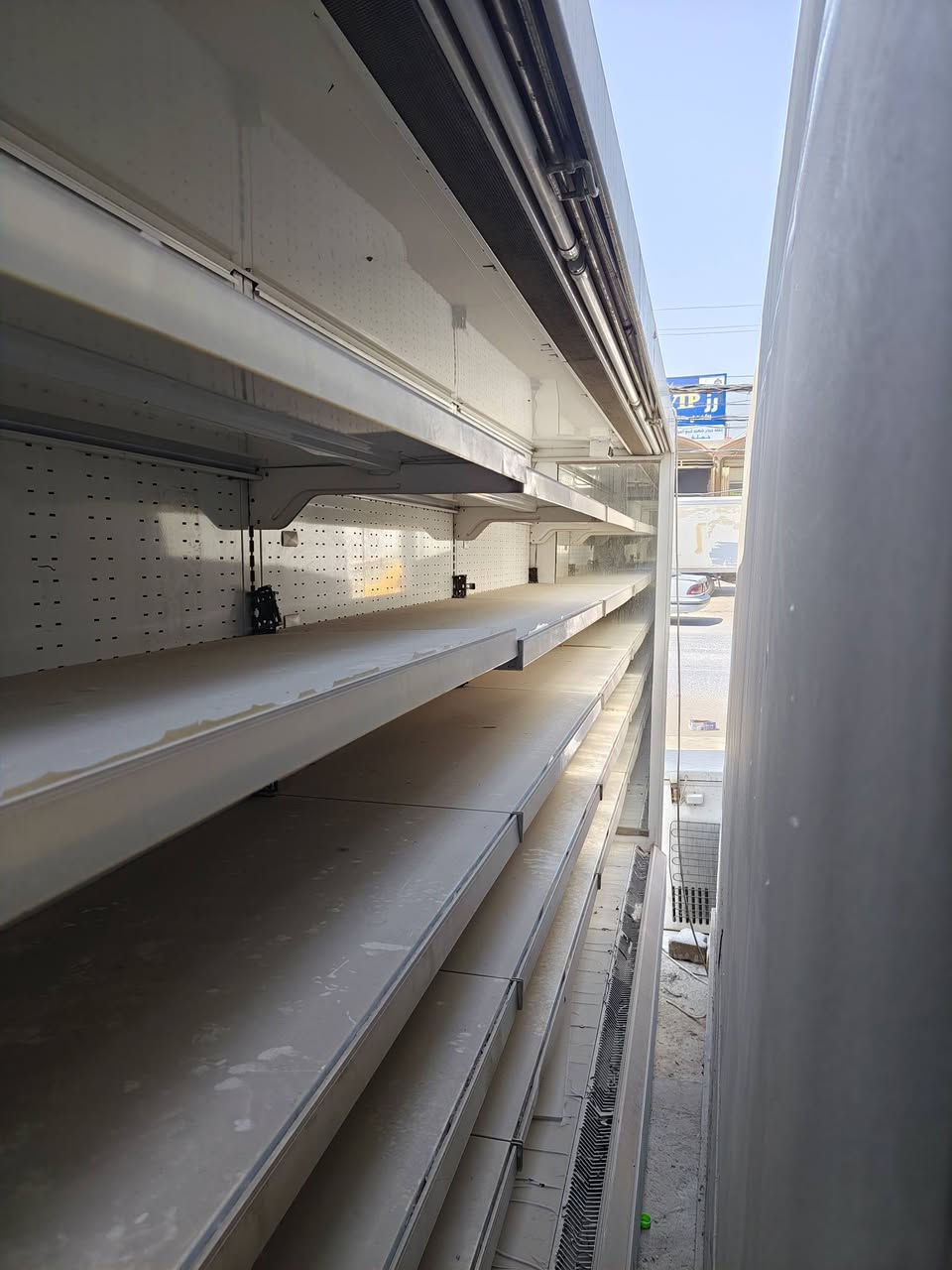 سلام عليكم
متوفر براد قطعتين قطعة خارجية و قطعة داخلية 
البراد شرط الشغل كامل مع بوردات السيطرة 
السعر 1750 مليون و سبعمية و خمسين و بي مجال بسيط 
للاستفسار ***********
