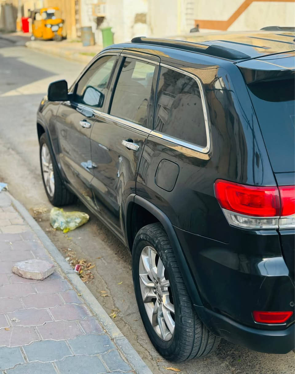 جيب لاريدو فول مواصفات 2014
صبغ احزام فقط الشاصي بي طخه بسيطه بدون كص و معجون و صبغ
رقم بغداد دولي تحويل مباشر 
مواصفات الفول معروفه 
كشن كهرباء تدفئه كشن و ستيرن 
بنوراما 
جنطه كهرباء 
بصمه حساسات 
140 و بيها مجال بسيط 
*********** دهل اوران, واسط
