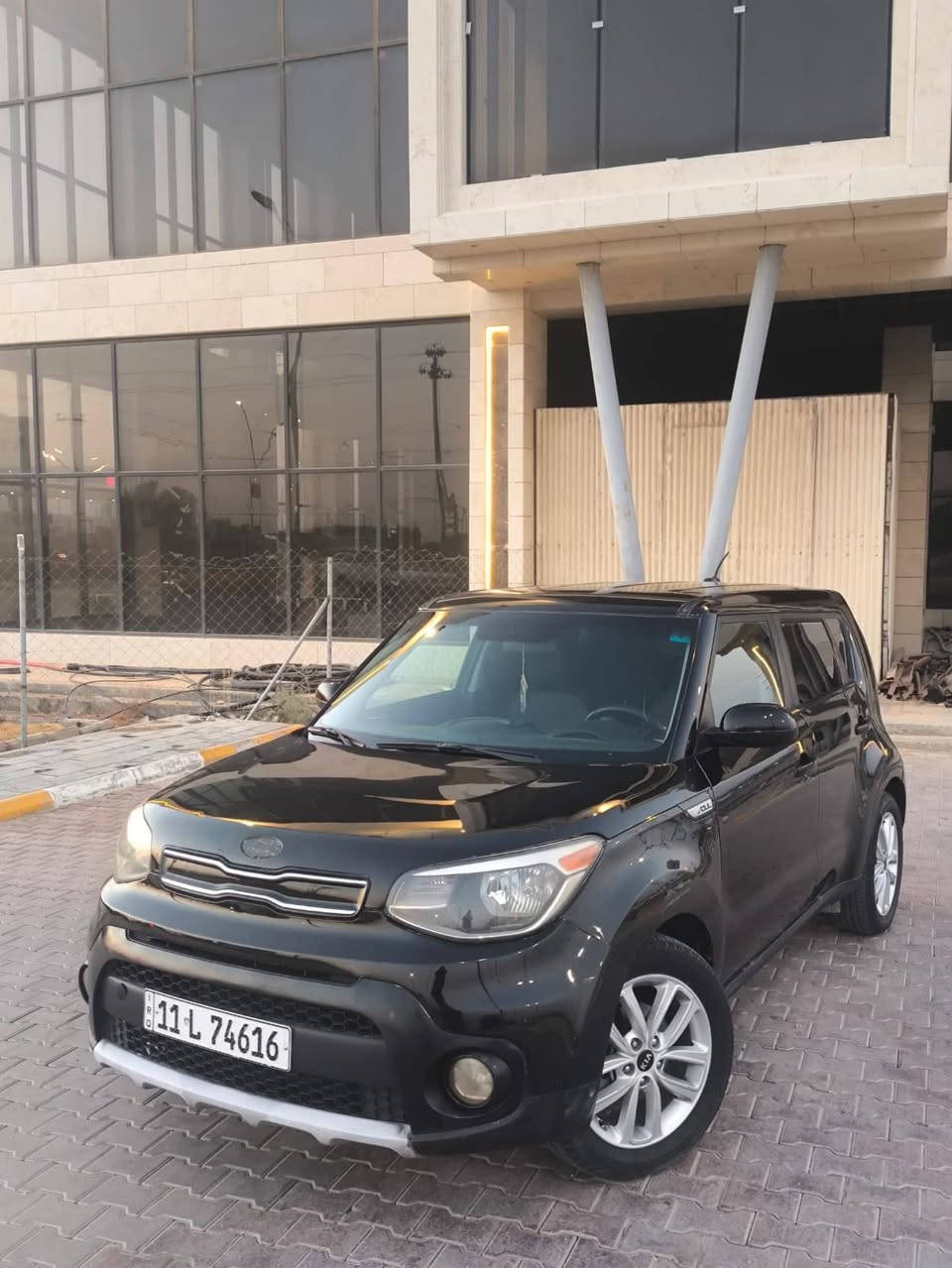 السلام عليكم صول للبيع موديل 2019ماشيه 72الف حقيقي مكينه 2000رقم بغداد بسمي كير مكينه حداديه تخم تأير كفاله السعر 96مكان السياره واسط الكوت ***********
