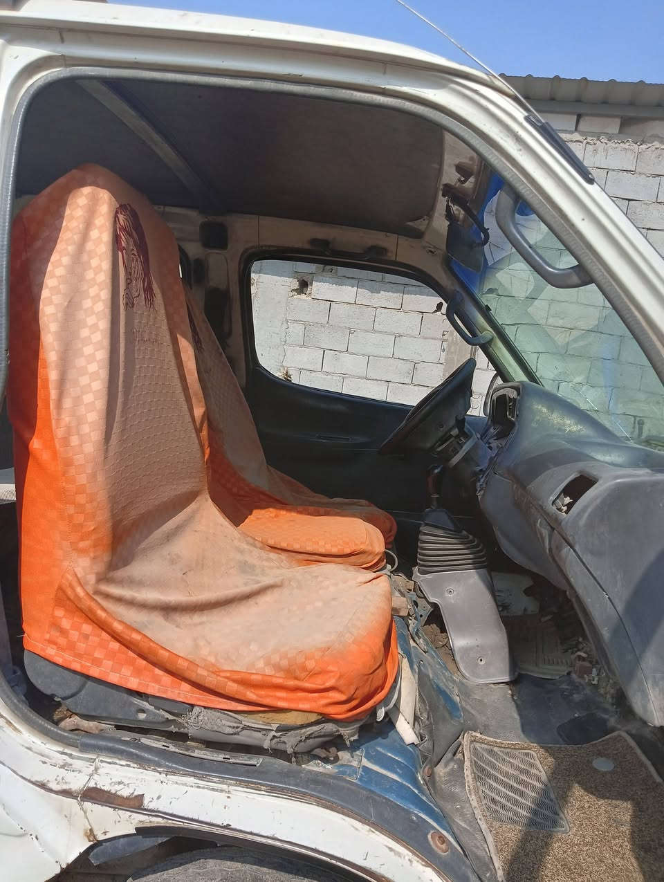 كيه هايس 96كازبريجو14راكب جاهزة بالبصرة رقم حمل بغداد ما عليها هيؤة مصفرة سعر 30 راعي يريد تحويل***********
