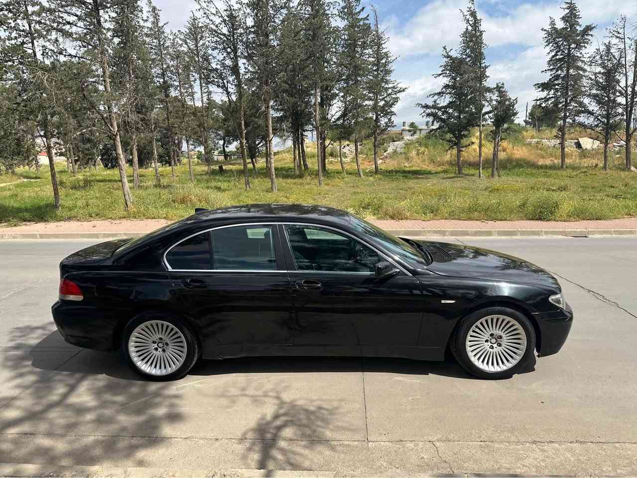 Bmw e65 745 V8 فول مواسه فات بەس سلایت نیە کوشن ١٢ حە رەکە سارد گەرم
٥ پەردە 
١٨ ئیرباگ 
زۆر مواسەفاتی تر 
سەیارەکە بەس ماشاللەی ئەوئت روبەرو زۆر لە رەسمەکە جوانترە 
ژم *********** 
موسو براوه نيه ساق ساق كؤدم كردوه به ناوي خؤمه وه يه باركوديشم وه رگرتوه السليمانية, العراق
