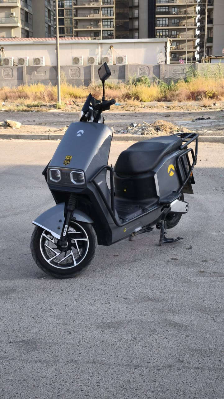 السلام عليكم
دراجة GAROW HVS K1 PLUS موديل 2026 شهر 1 

ملف 2000 حقيقي 

بطاريات عدد 6 مسطرة 

تجي الدراجه ب سويچ وبصمة تشغيل

الدراجه جداً نظيفة وموضحه بالصور گدامكم

وبيها مواصفات هواي

السعر : 900 الف وبيها مجال

العنوان : بغداد الكرخ 

للاستفسار 

*********** آسيا 
*********** كورك
