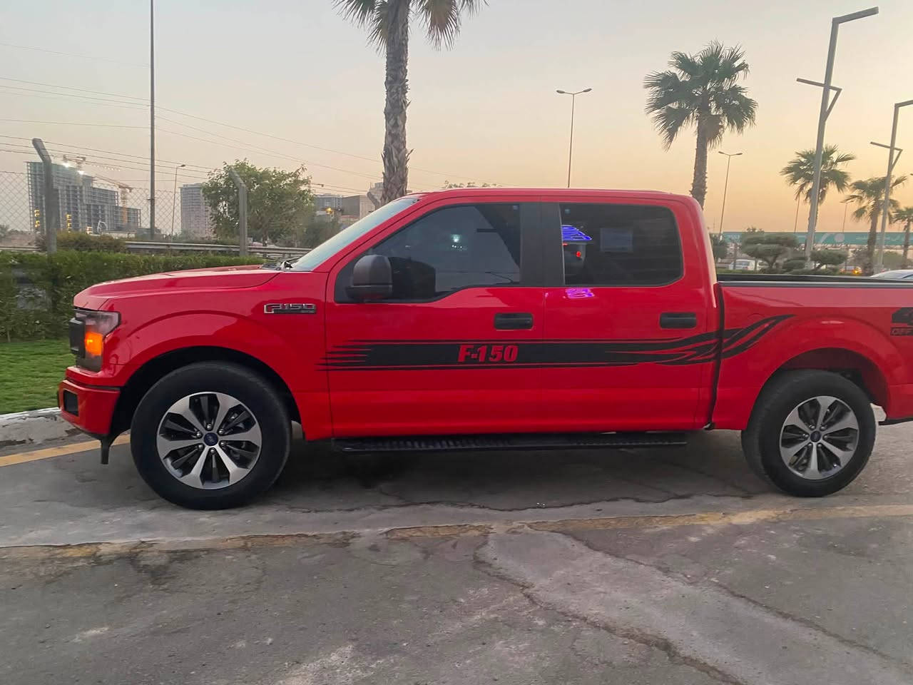 السلام عليك فورد F150للبيع اومراوس موديل 2020باب طويل بدي قصير محرك 2700تون تيربو 6سلندرالمرغوب كير 10نمر ماشيه 69الف فقط جاهزه من جميع النواحي رقم اربيل بسمي السعر 210دفترين وعشر ورقات للاستفسار ***********بغدادالغزاليه
