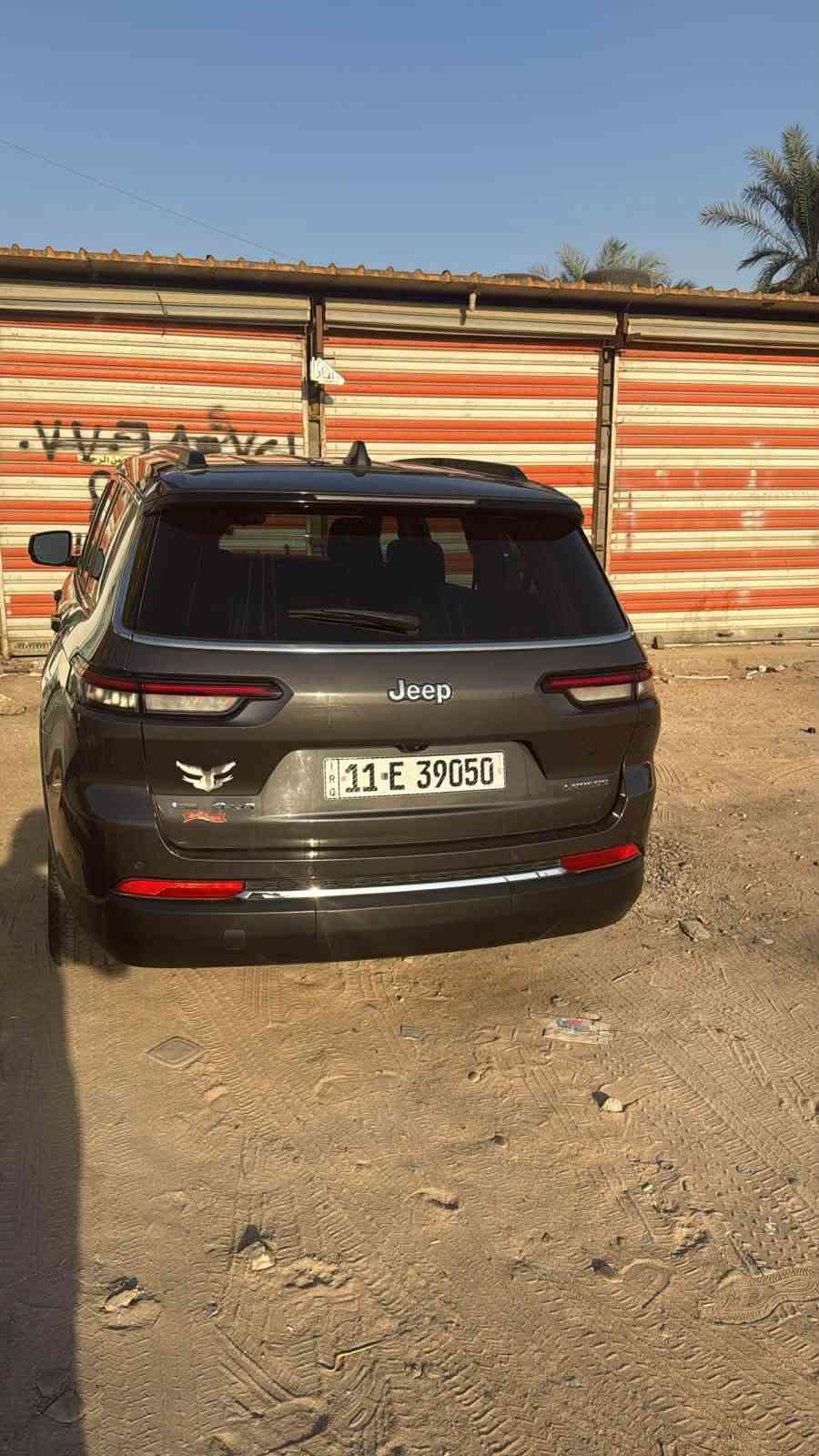 جراند شيروكي • ٢٠٢٢ • وارد أمريكي