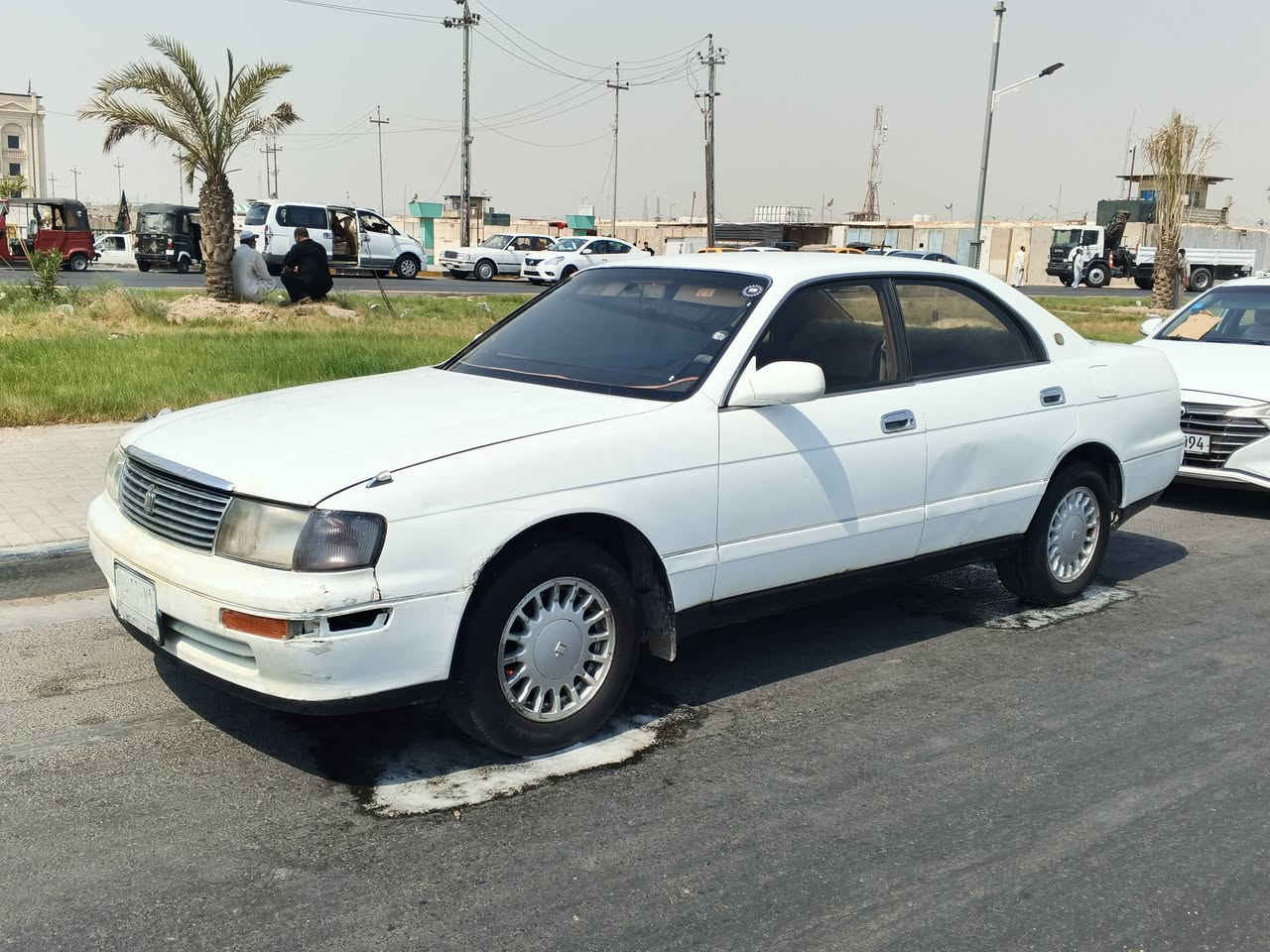 السلام عليكم سياره بطه للبيع موديل 1991 السياره كفاله من الصبغ والتبديل ومنضومت التبريد كله جديده وتخم تاير جديد والحداديه جدد السنويه منتهيه صاله 4 أشهر المكان بصره ابو الخصيب رقمي *********** السعر57 بيه مجال حك الجيه
