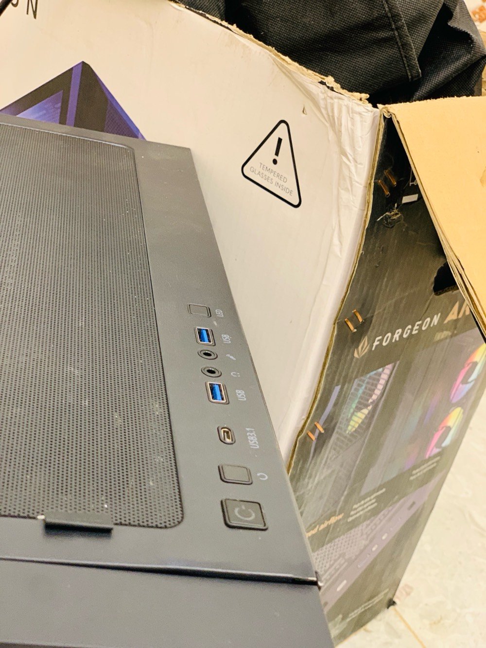 السلام عليكم

تجميعه للبيع 

كيس المعالج CPU Core جيل الثالث i3

الذاكره/4GB

الهارد/HHD500GB

اللوحة الأم (Motherboard): أصلية ومدمجة تدعم المعالجات القوية وتدعم جميع الالعاب 
السعر💸120وبيها مجال ***********