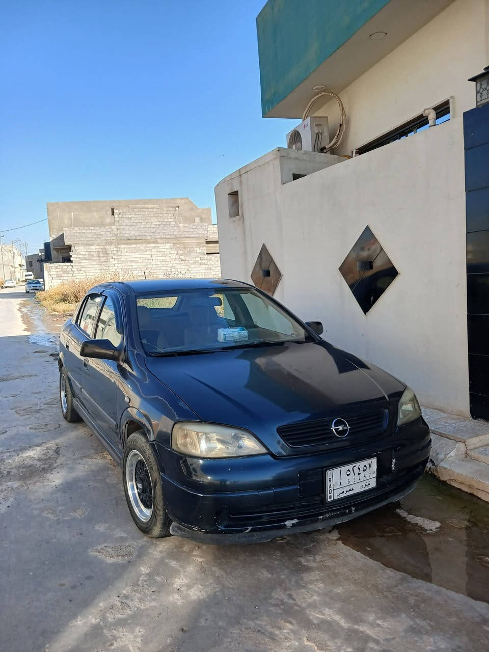 استرا موديل 2002 رقم نينوى بيها تقحيل وبيها رش السقف والبوند فقط بدون معجون مكينة كير مابيهم شي تخم تاير وسط ويل BBS وكالة السنوية لل 2027 السعر 50 للستفسار ***********
