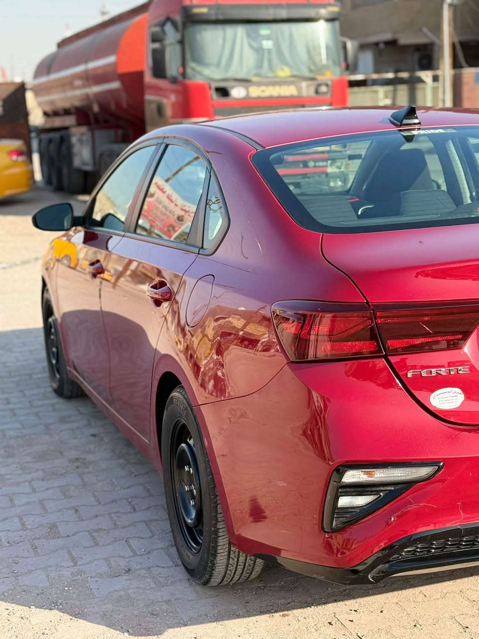 السلام عليكم 
فورتي 2019 وارد امريكي 
محرك 2000 دوش 
كير cvt 
ماشيه 103
مانع انزلاق 
تحديد مسار 
رادار امامي 
كروز سرعه 
3 انظمه قياده 

حادثهة بنيد وجاملغ بامريكا مصبوغات 
وبالعراق بارد بالدوسه الخلفيه 
محرك بدايه تبخير 

السعر 113
مكاني بغداد
للتواصل ***********

