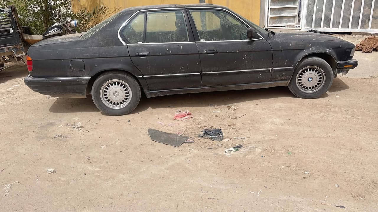 سلام عليكم بي ام 730
بيع فقط 
رقم بغداد 
سنويه ساقطه 
مطلوبه مرور 700 الف ينكطع من حساب 
مكينه 8 مسكر 
كير اوتو
سعره 28 وبيه مجال 
مكان النجف
***********
