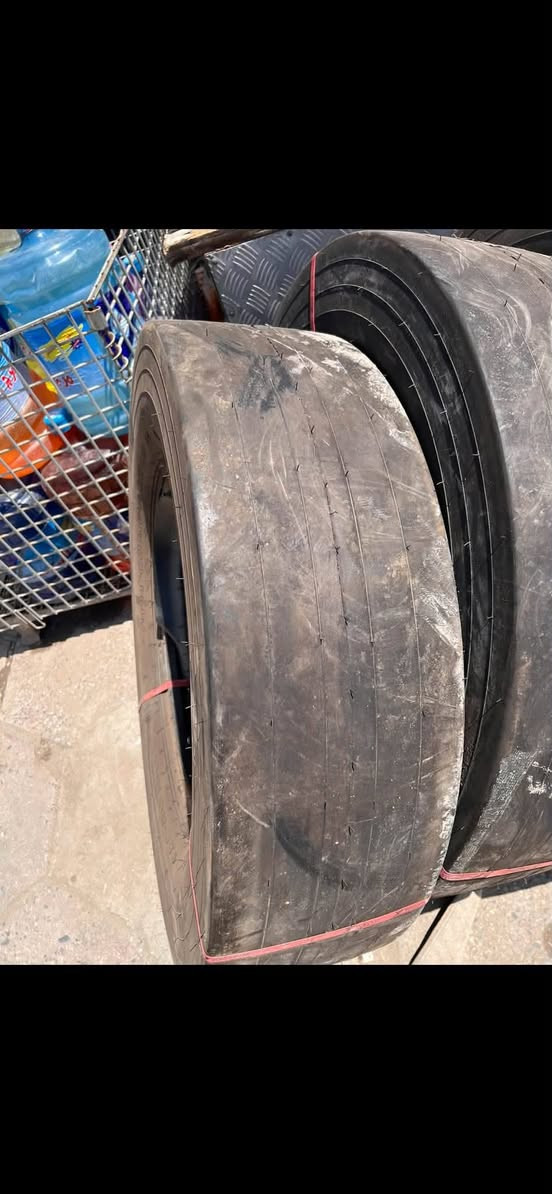 متوفر اطارات 20/900
هندي كالكسي درجة اولى كامل مع الجوب والسقيفة 
بغداد ويوجد توصيل كافة المحافظات 
*********** بي وات ساب
