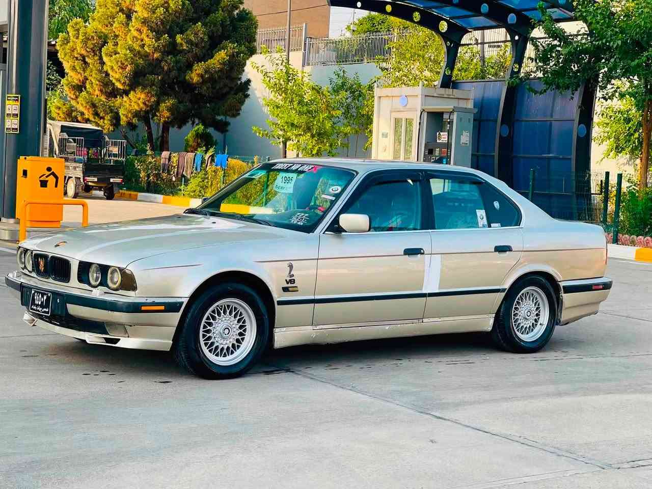BMW ئەم بۆ فرۆشتن
مۆدێل ١٩٩١مەکینە 528دیجیتاڵ
گێر عادی 
ئاڕمی پلاستیکی هەولێر بەشەرتی ئەوەلیات و غرامە
سەیارەکە تەبریدە سڵایدە جام کارەبایە قفڵ مەرکەزییە 
فول مواسەفات هەموو گیانی بەشەرت 
شوێن سلێمانی 
سیعری ٤٥گەلاو معاملە
ژم ***********
گؤرينه وه ش ئه كه م به شاهينه و مه ليكه
له سه ر ئيزني ادمين
