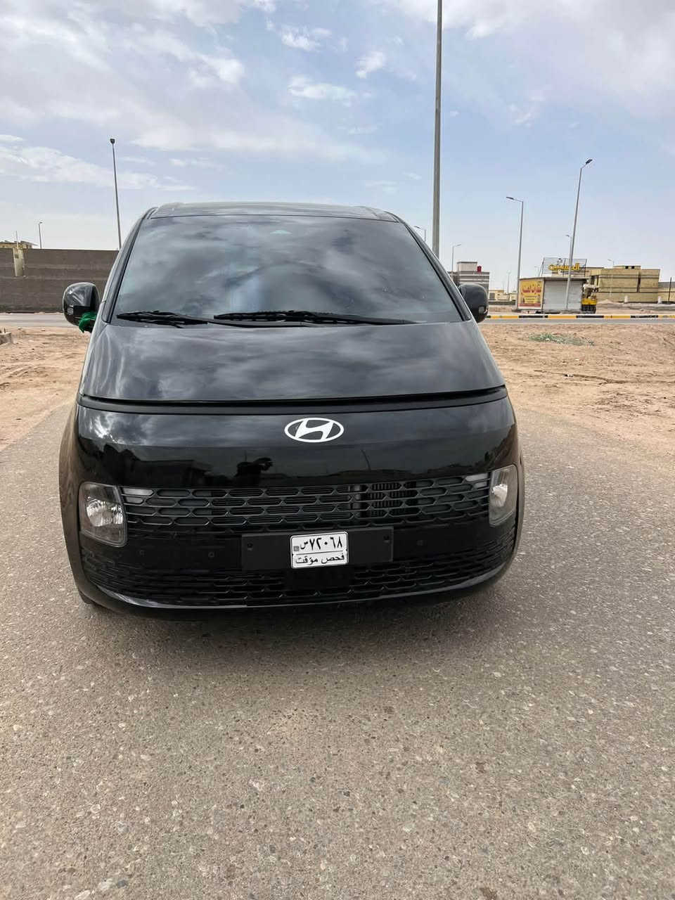 ستاريا 2025 فان 11 راكب اجره حادثها موجود بصور  بس هاي الضربه و كلشي راجع بلاد مداكر ما مفتوحه دعاميه بلادي سياره حره تحويل ثاني يوم وارد كوري سياره كاز مكاني البصره رقم *********** بس واتساب سعر 155
