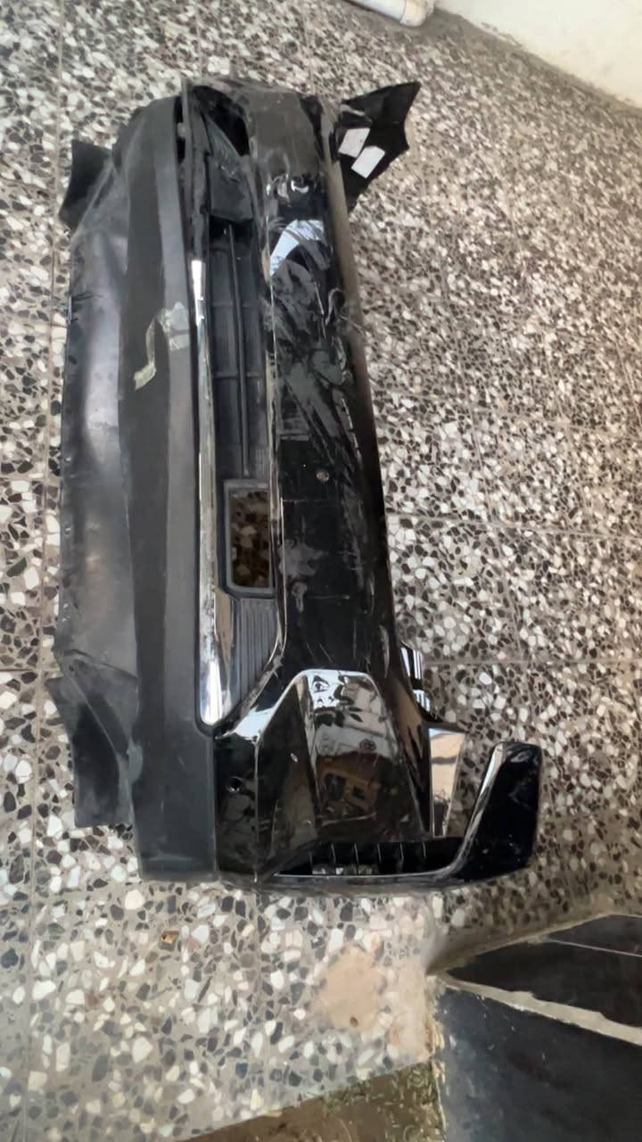 دعاميه تاهو موديل 23 بلاديه اصليه بيها اضرار خفيفه 
مثل ما موضح بالفيديو للبيع العنوان بغداد
***********
