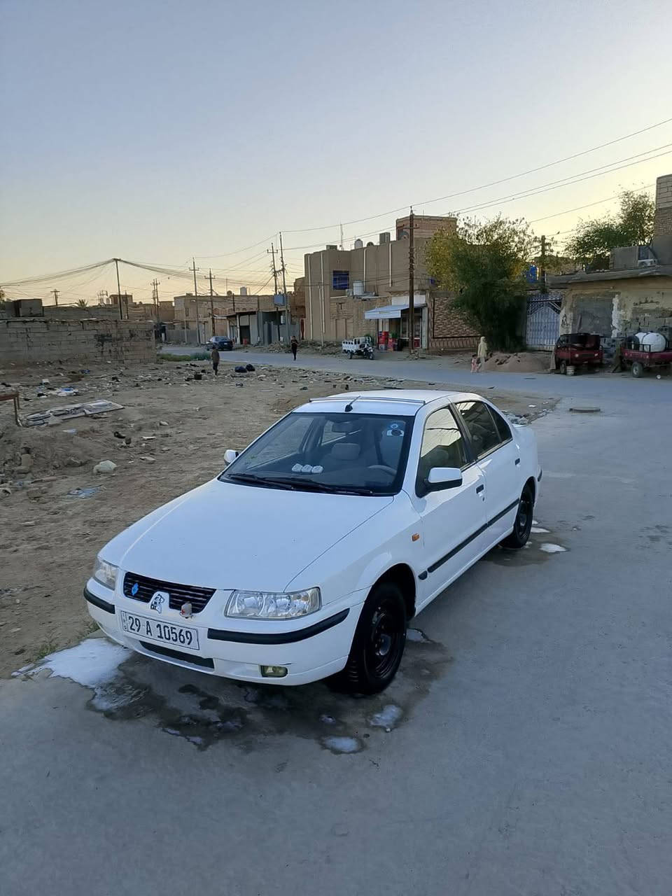 سلام عليكم سياره سمند للبيع مديل 12 جاهزه من كلشي مكينه وكير مكفول تبريد وي السويج ثلج حداديه امامي خلفي جديد تايرات 4 جدد كهربائيات كله شغاله غرفته جديده *********** متواجد نتصال  واتساب مكاني ناصريه سعر 37 وبيه مجال
