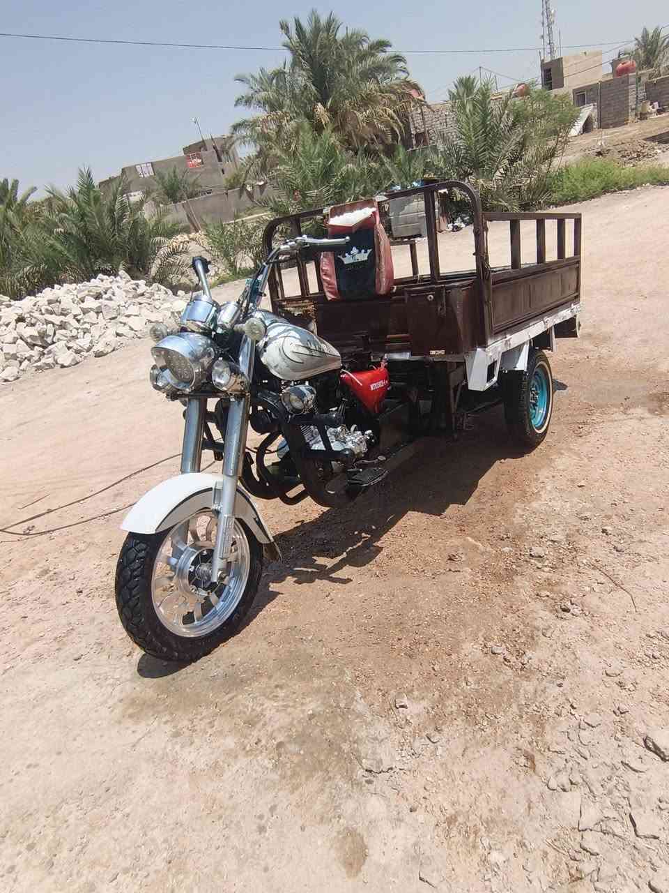 سلام عليكم ستوته للبيع مديل 9 شاصي كفاله من لحيم ولخياس رقم اسود سنويه ومكاتبه المكان رميثه هلال 🌙 شراي ***********
