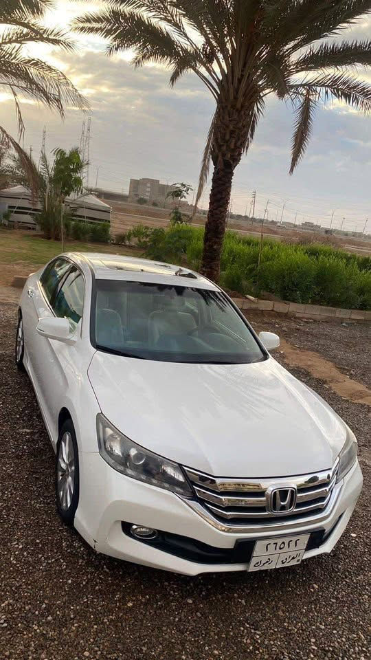 السلام عليكم
اكورد ١٥ خليجية للبيع 

٤ سلندر 

فول مواصفات 

مكفولة من الحار والصبغ 

فقط بارد 

كير ومحرك بلادي 

للأستفسار  واتس اب فقط 

***********
