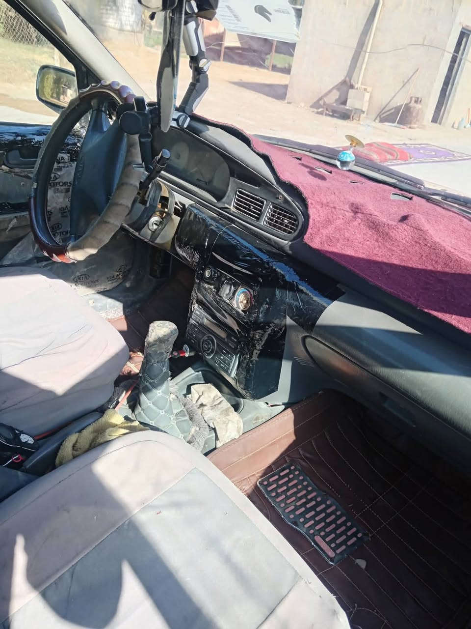 السلام عليكم للبيع كيا سفيا موديل 95 رقم بابل سنه28 محرك وكير مكفولات صبق عام جماليه قديم تحويل ثاني يوم مكان السياره واسط العزيزيه السعر 28 مع المجال رقم الهاتف ***********
