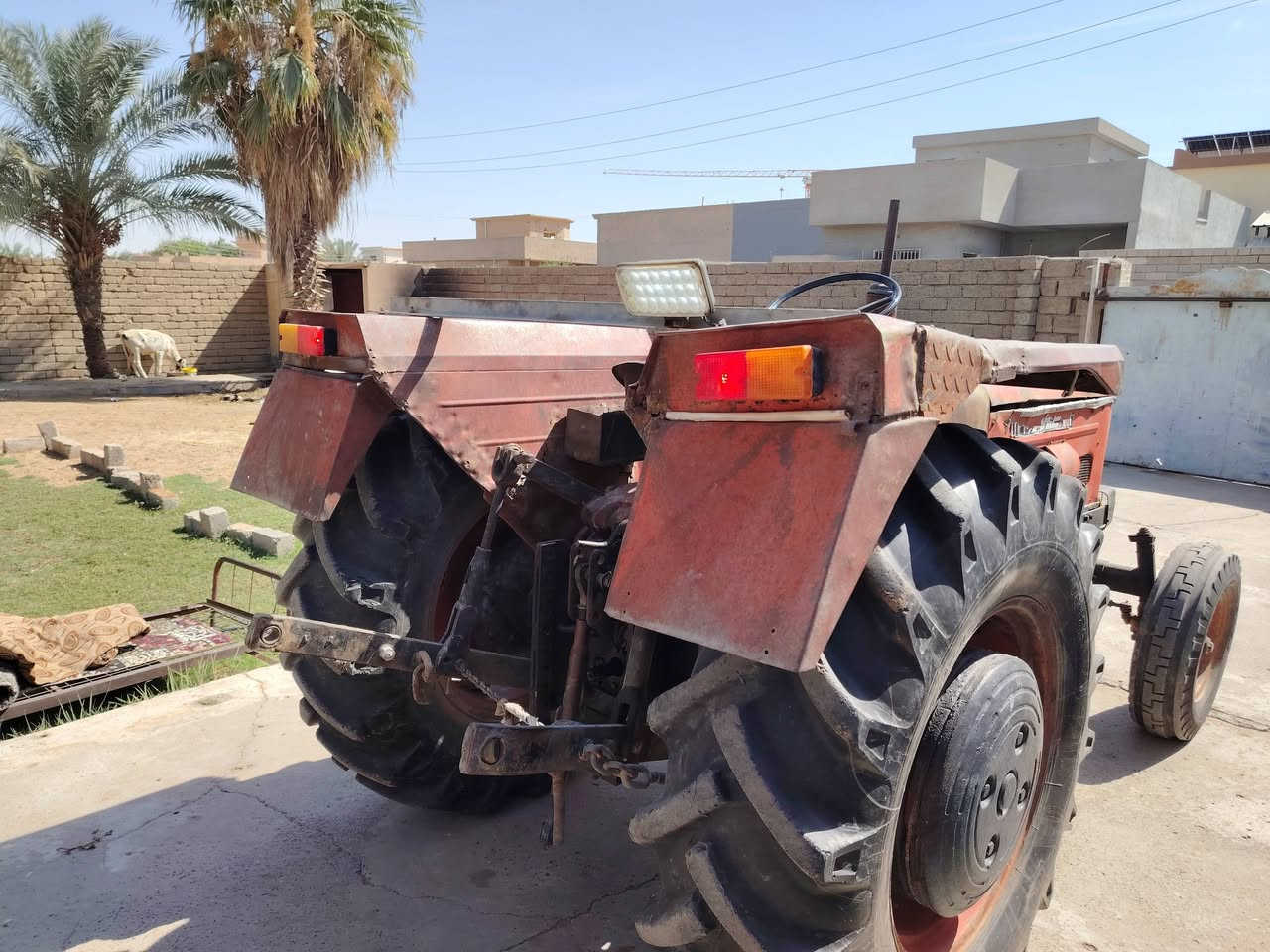. مكلف بل النشر مكينه عنتر 71 محرك ستندر شرط لاتنقيص ولا بخار جهاز هدروليك طخم 4 تايرات جدد باتري جديد نكره سلف كهربائيات لايتات كلها شغاله مكينه ماتصرف عليها لو ربع جاهزه للكراب. المكينه بدون. السعر. 3.800. وبيها مجال *********** غير متواجد علا الفيس
