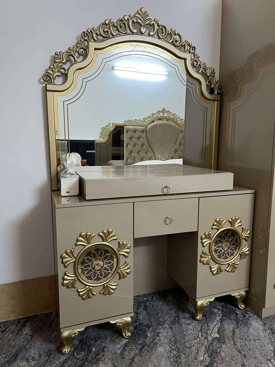 داشكاندن

ژروي نوستن 9 پارچه توركي جیات دەکاتەوە لە ھەموو چواردەورت شاھانەی بە ئاسانی بەدەست بێنە.

ناو نيشان:
•هه ولير  :كوگاي سه ر ريگاي گوير 

***********
_________________________
تخفيضات خاصه

 غرفة نوم  9 قطع تركي تفصلك عن جميع ما حولك ، امتلك الفخامة بسهولة.

العنوان
اربيل:مخازن طريق كوير 

***********

#هەستی_ديدوم 

غرفة نوم 9 قطع￼تركي سوف تفصلك عن كل من حولك.

العنوان :
•اربيل مخازن طريق كوير 

***********
_________________________

 غرفة نوم 9قطع تركي  تفصلك عن جميع ما حولك ،امتلك الفخامه بسهوله

‏ملاحظة البيع والشراء اون لاين فقط 
 للحجز والاستفسار عبر الأرقام التالية او مراسلة الصفحة 
   
📞 *********** واتساب 
📞 ***********￼ واتساب 
📞 *********** واتساب

￼
