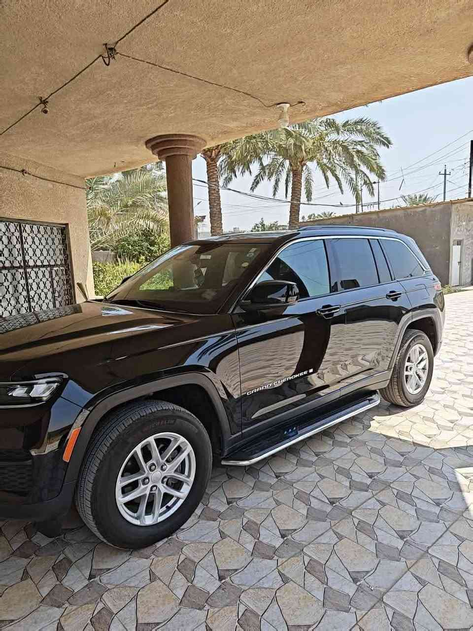جيب ٢٤
أمريكي

ظرر فقط دعاميه وشبر من قبق صندوم عل بارد 

للبيع فقط

بصمه فتحه

مغلفه بي بي أف حمايه 

سياره قطرت صبغ مبيها فول

كلين

رقم ديالى باسمي

سعر ٣٥٠$ بي مجال 

داخله كتاب شهداء

***********

